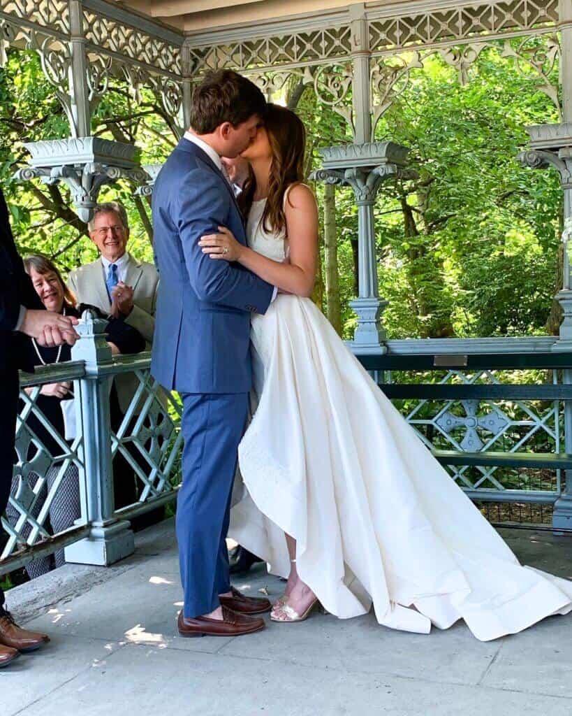 photo of stephen frankola and chelsey White wedding