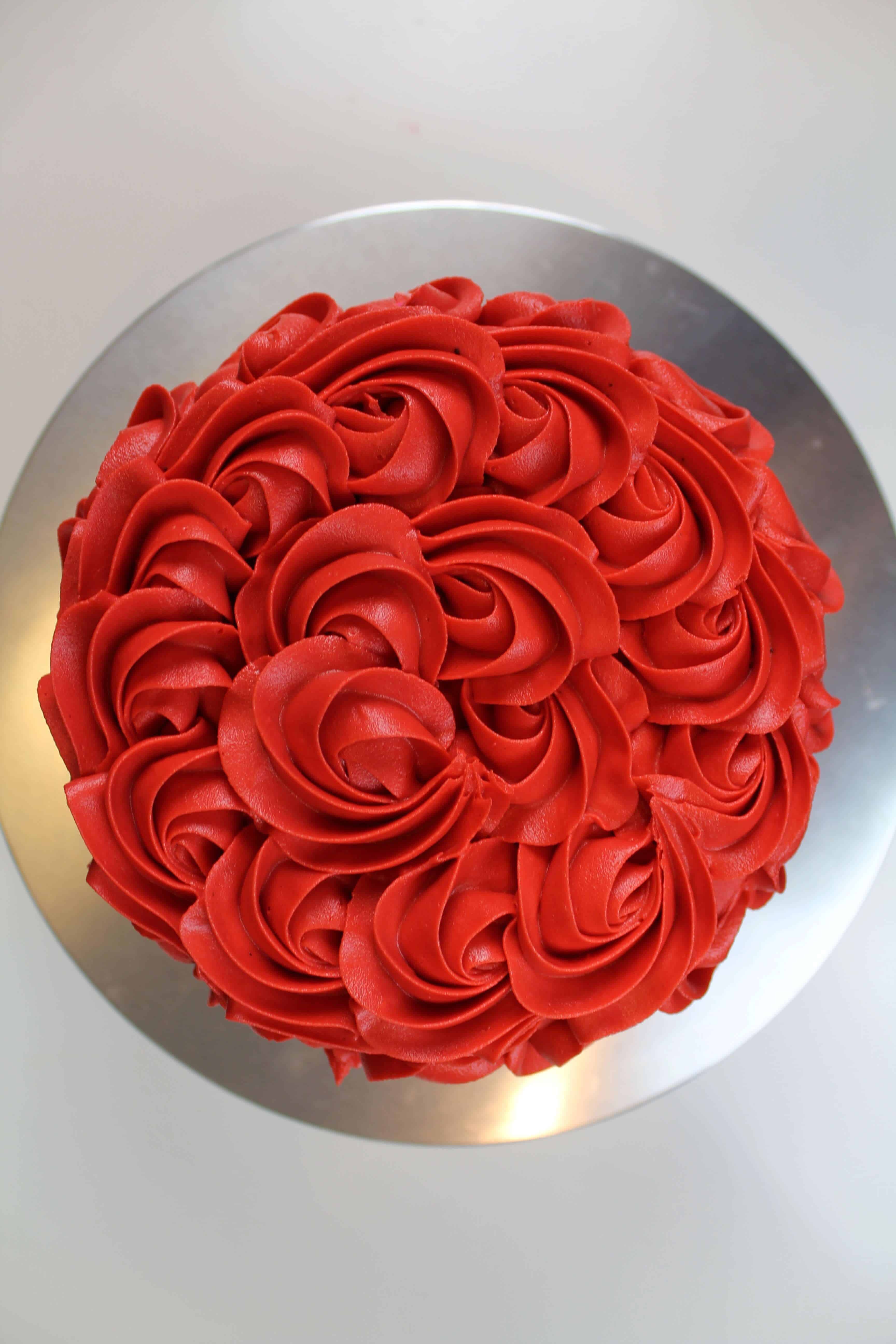 Red buttercream roses cake