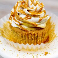 image of a biscoff cupcake make with cookie butter frosting and brown sugar cinnamon cupcakes